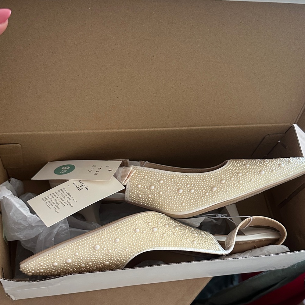 A New Day Women's Pearl-Embellished Cream Kitten Heels - Picture 2 of 5